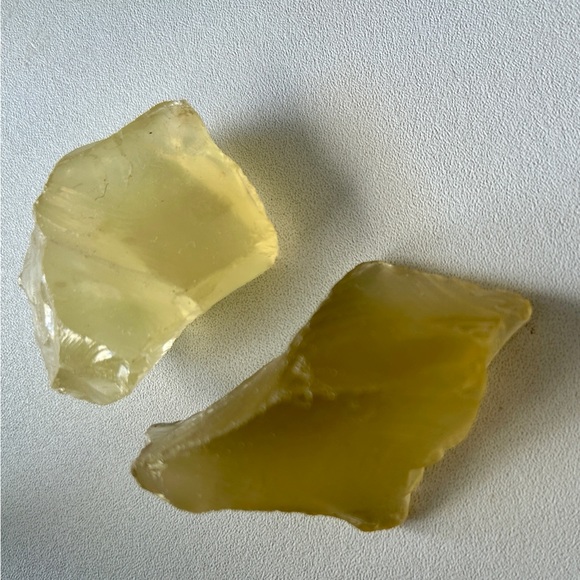 Raw Citrine - Picture 2 of 4